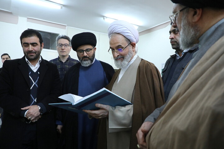 تصاویر/ بازدید آیت‌الله اعرافی از مجتمع عالی بین‌الملل حوزه‌های علمیه