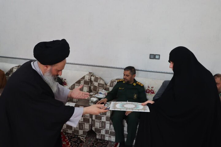 تصاویر/ رگزاری آئین اعطای حکم به اعضای قرارگاه پشتیبانی از مساجد شهرستان اشکذر