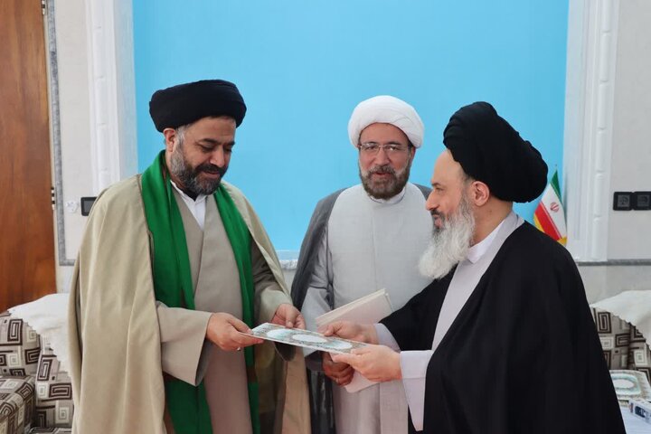 تصاویر/ رگزاری آئین اعطای حکم به اعضای قرارگاه پشتیبانی از مساجد شهرستان اشکذر