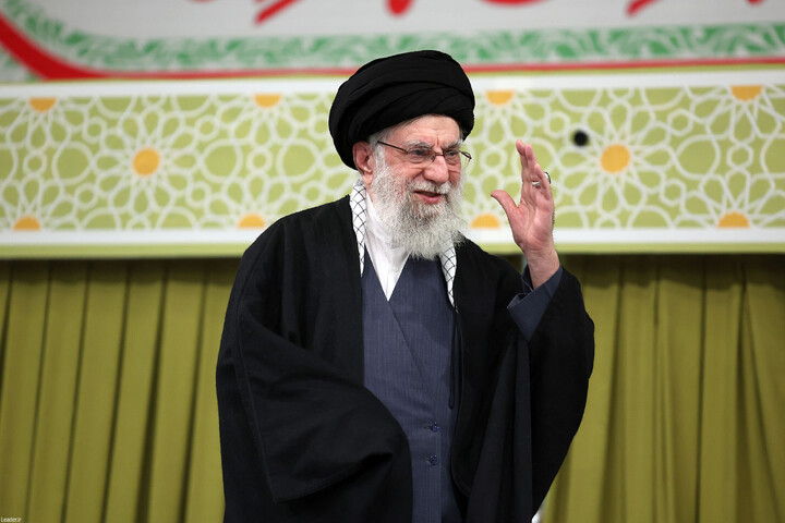 تصاویر/ دیدار اقشار مردم به مناسبت چهل‌وهفتمین سالگرد پیروزی انقلاب با رهبر انقلاب اسلامی