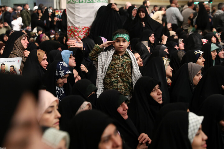 تصاویر/ دیدار اقشار مردم به مناسبت چهل‌وهفتمین سالگرد پیروزی انقلاب با رهبر انقلاب اسلامی