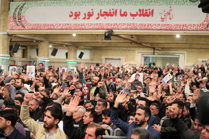 تصاویر/ دیدار اقشار مردم به مناسبت چهل‌وهفتمین سالگرد پیروزی انقلاب با رهبر انقلاب اسلامی