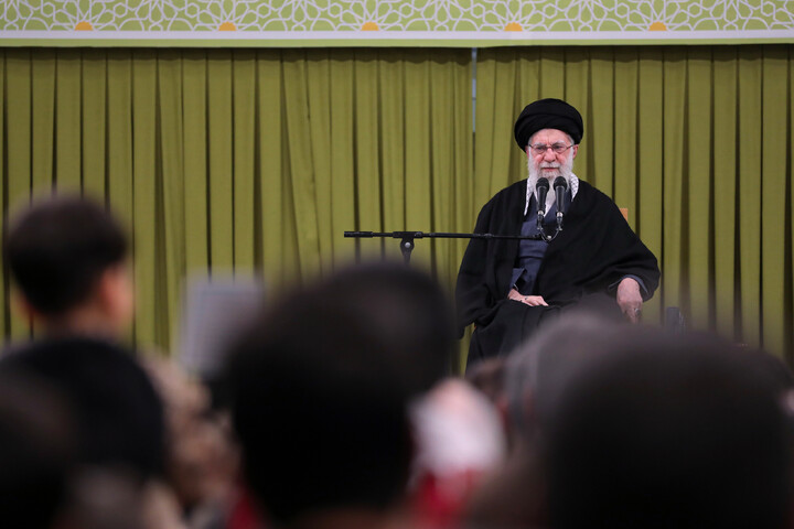 تصاویر/ دیدار اقشار مردم به مناسبت چهل‌وهفتمین سالگرد پیروزی انقلاب با رهبر انقلاب اسلامی