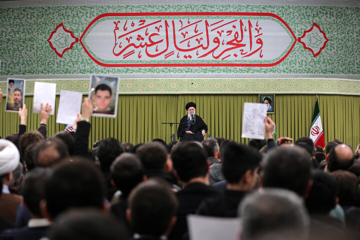 تصاویر/ دیدار اقشار مردم به مناسبت چهل‌وهفتمین سالگرد پیروزی انقلاب با رهبر انقلاب اسلامی