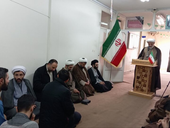 تصاویر /  زنگ انقلاب حوزه علمیه حضرت ولیعصر عج تبریز