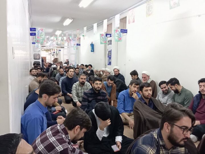 تصاویر /  زنگ انقلاب حوزه علمیه حضرت ولیعصر عج تبریز