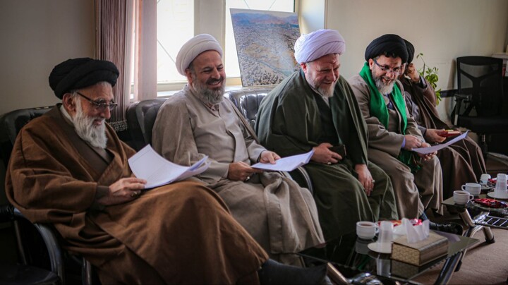 تصاویر/دیدار و گفت‌وگوی اعضای شورای هماهنگی نهادهای حوزوی همدان