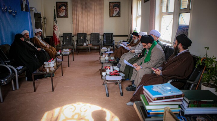 تصاویر/دیدار و گفت‌وگوی اعضای شورای هماهنگی نهادهای حوزوی همدان