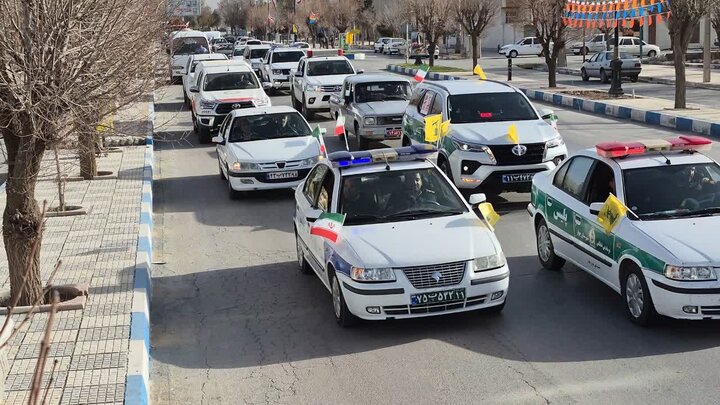 تصاویر/رژه خودرویی به مناسبت آغاز دهه مبارک فجر در شهرستان چوار