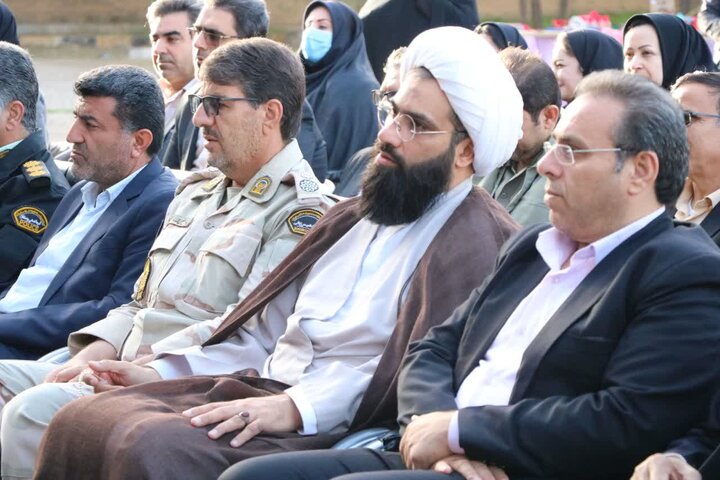 تصاویر/مراسم نواخته شدن زنگ انقلاب در دهلران