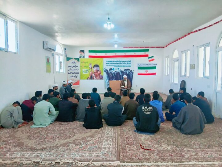 حضور مدیر حوزه‌ علمیه استان کرمان در مدرسه علمیه ریگان
