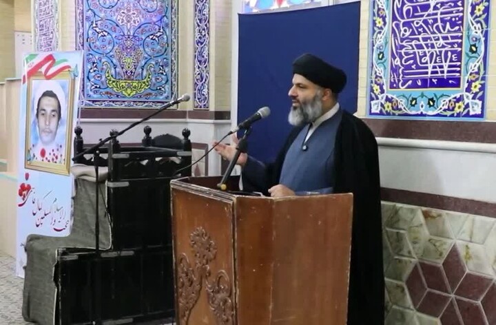 تصاویر/ گردهمایی طلاب و روحانیون به مناسبت سالروز ورود حضرت امام خمینی (ره) به میهن