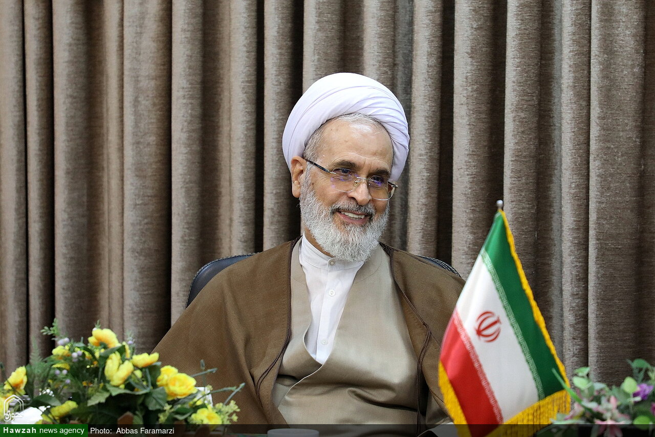 پیش نیازهای حضور حوزه علمیه در بازار علم و فرهنگ جهانی / چگونگی انعکاس معارف اسلامی در زبانها و فرهنگها