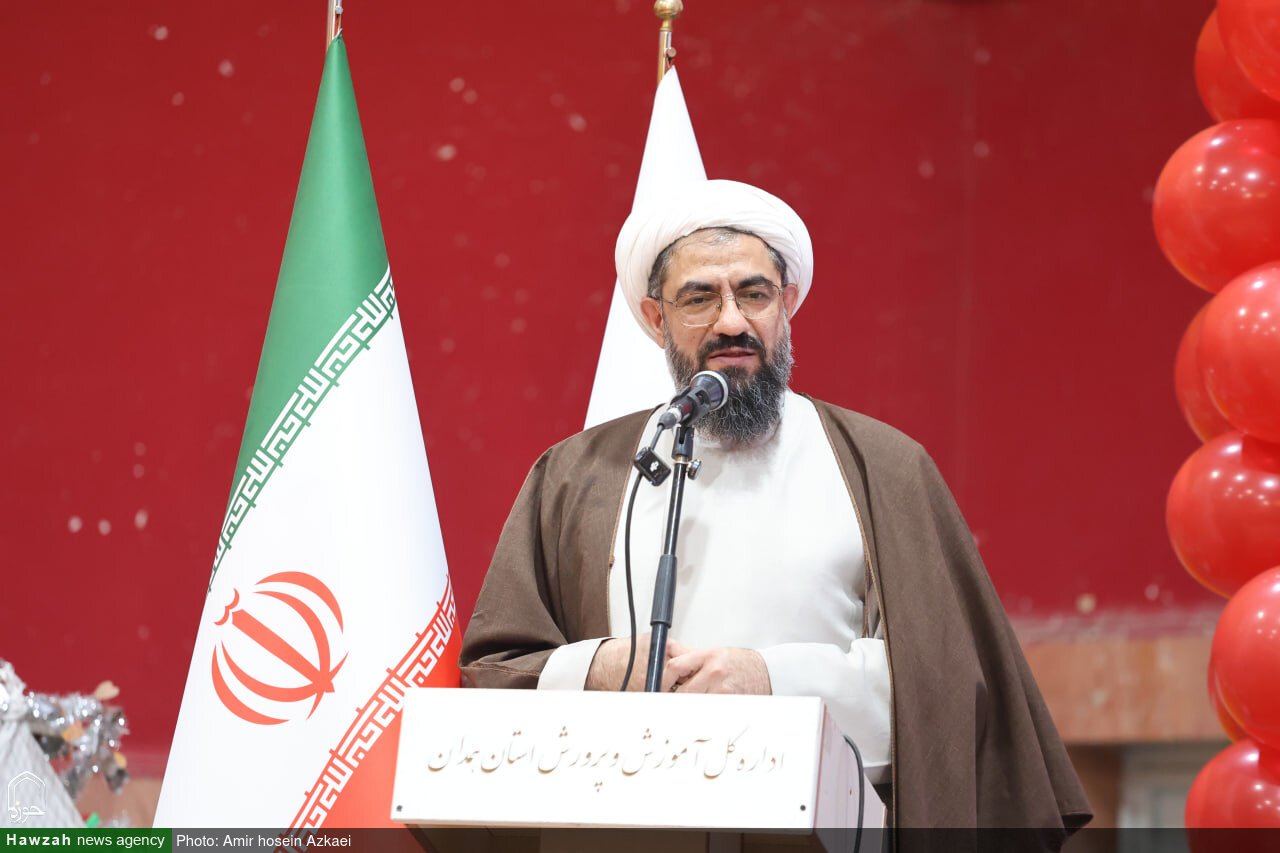 جوانان اخبار را بدون تحقیق نپذیرند