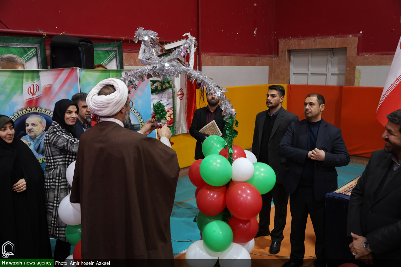 تصاویر / مراسم نواختن گلبانگ انقلاب اسلامی در همدان