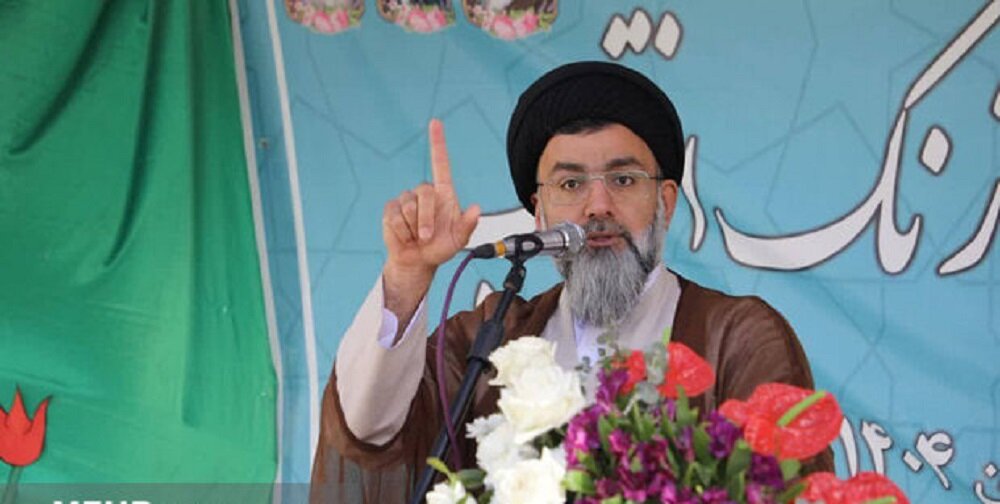 فشار اقتصادی مقدمه‌ای برای دخالت نظامی بیگانگان است