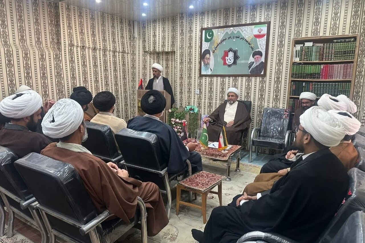 رہبر معظم انقلاب پر پوری دنیا کے مظلوم اور غیور مسلمان فخر کرتے ہیں اور ان کی حمایت کرتے ہیں