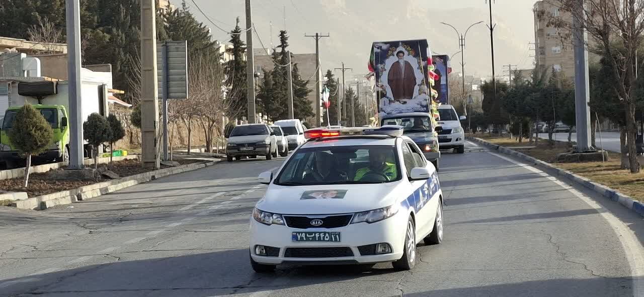 تصاویر/ استقبال از تمثال امام خمینی در ایلام