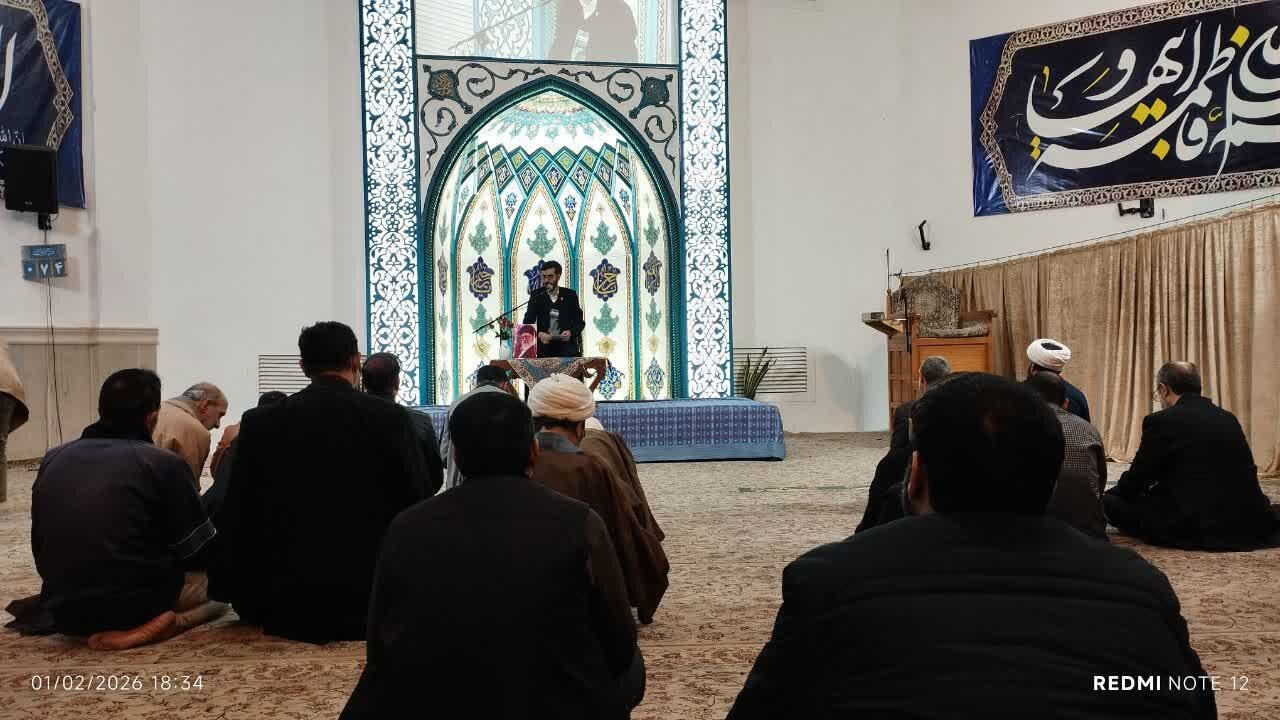 آمریکا از شکوفا شدن ظرفیت جوان ایرانی می‌ترسد/ قم با جغرافیای کم ۲۵۰۰ واحد تولیدی دارد 