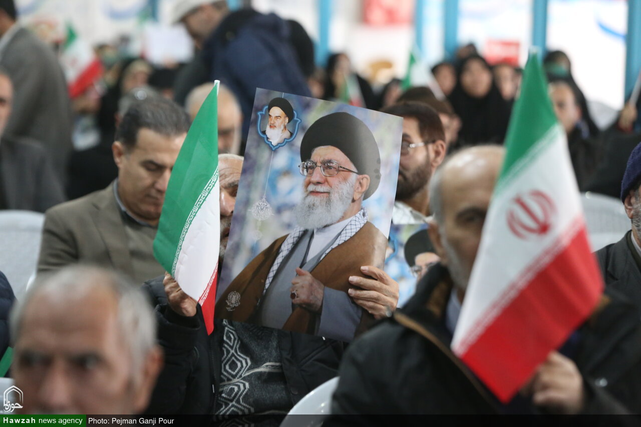 استقامت، خودداری اور امتِ مسلمہ کی مضبوط قیادت