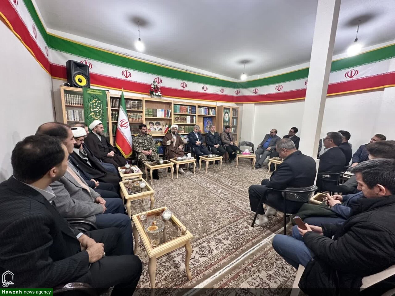 تصاویر / دیدار مسئولین خرمدره  با امام جمعه این شهرستان