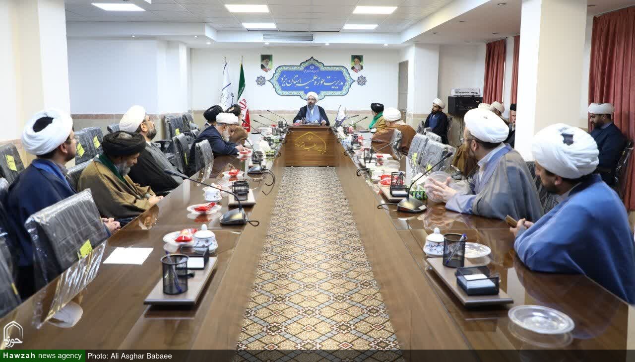 تصاویر/ جلسه ماهانه مبلغان هجرت شهرستان یزد