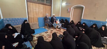 برگزاری اجلاس مدیران حوزه‌های علمیه خواهران یزد در میبد +تصاویر