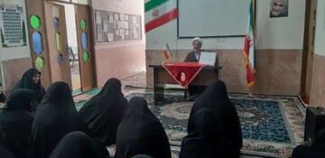تصاویر/ سلسله نشست های سیاسی بصیرتی در مدرسه علمیه الزهرا ماهان