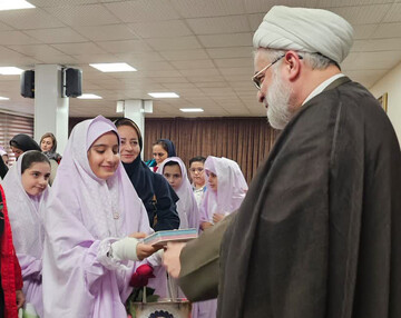 تصاویر/ جشن تکلیف فرزندان کارکنان جمعیت هلال احمر کردستان در دفتر حجت الاسلام والمسلمین پورذهبی