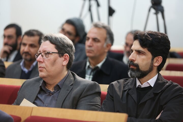 تصاویر/ بررسی «بیدارگران اقالیم قبله» در نشست صد کتاب ماندگار قرن