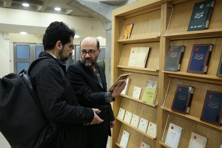 تصاویر/ بررسی «بیدارگران اقالیم قبله» در نشست صد کتاب ماندگار قرن