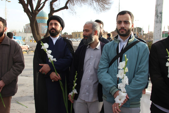 تصاویر /تجدید میثاق امام جمعه قزوین ،مدیر حوزه علمیه ،اساتید وطلاب با شهدا