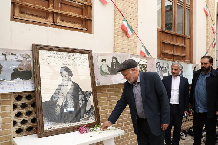 تصاویر/ تجدید بیعت اهالی رسانه و روابط عمومی‌های قم با آرمان‌های امام و انقلاب