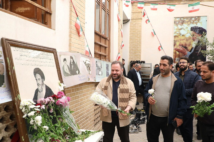 تصاویر/ تجدید بیعت اهالی رسانه و روابط عمومی‌های قم با آرمان‌های امام و انقلاب