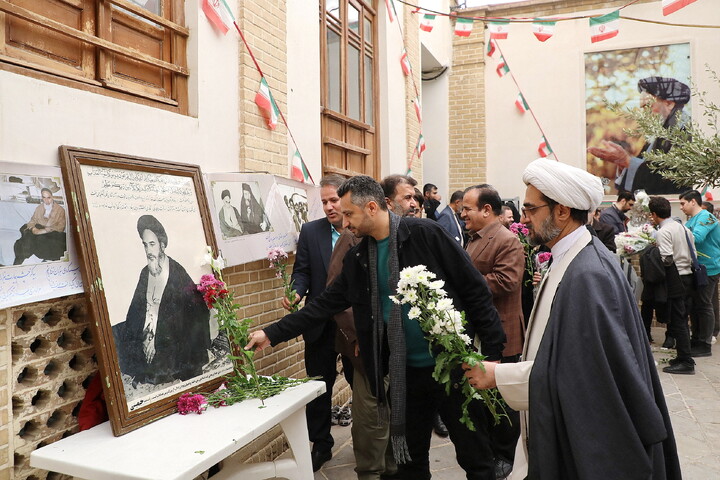 تصاویر/ تجدید بیعت اهالی رسانه و روابط عمومی‌های قم با آرمان‌های امام و انقلاب