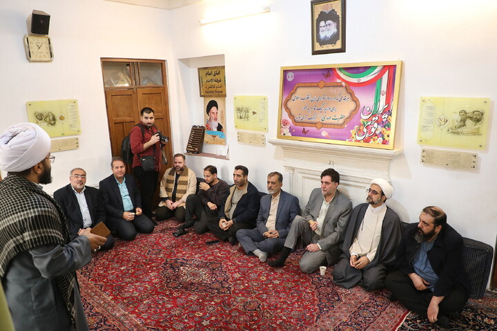 تصاویر/ تجدید بیعت اهالی رسانه و روابط عمومی‌های قم با آرمان‌های امام و انقلاب