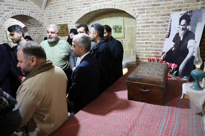 تصاویر/ تجدید بیعت اهالی رسانه و روابط عمومی‌های قم با آرمان‌های امام و انقلاب