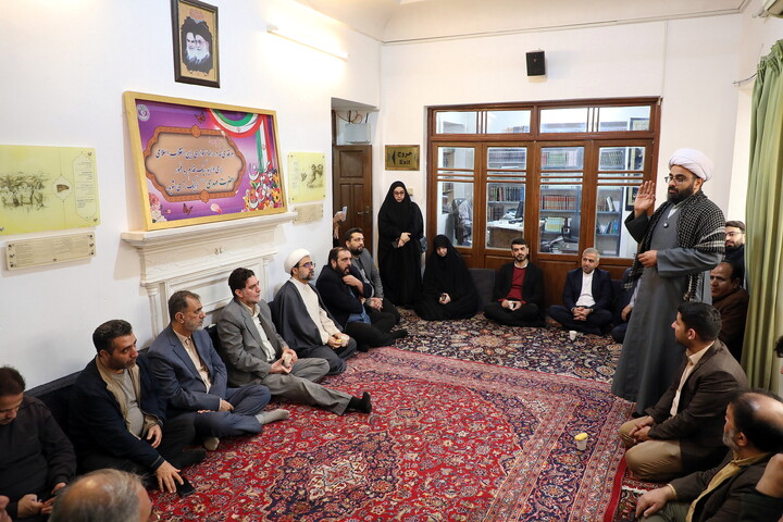 تصاویر/ تجدید بیعت اهالی رسانه و روابط عمومی‌های قم با آرمان‌های امام و انقلاب