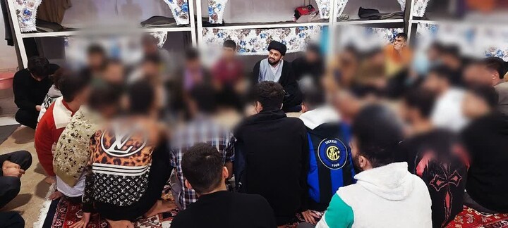 تصاویر/اعزام مبلغین حوزه علمیه خوزستان به زندان مرکزی اهواز با هدف فعالیت‌های فرهنگی و ارشادی