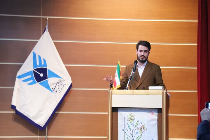 تصاویر/برگزاری اختتامیه پنجمین جشنواره ملی «شعر انتظار» در استان مرکزی