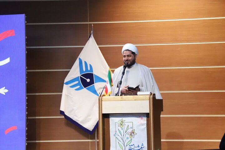 تصاویر/برگزاری اختتامیه پنجمین جشنواره ملی «شعر انتظار» در استان مرکزی