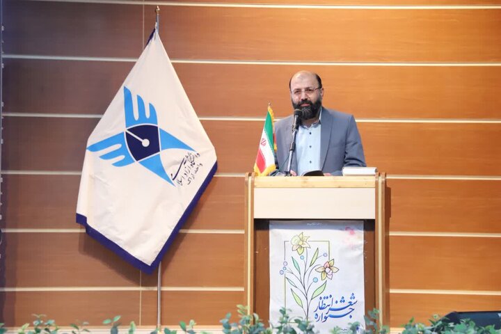 تصاویر/برگزاری اختتامیه پنجمین جشنواره ملی «شعر انتظار» در استان مرکزی