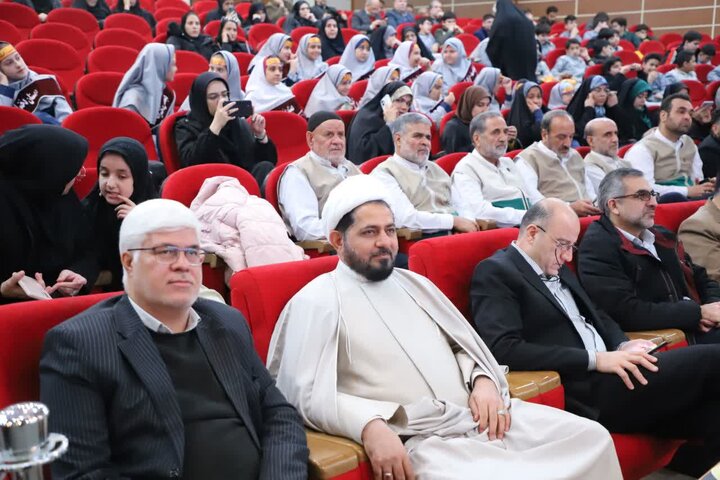 تصاویر/برگزاری اختتامیه پنجمین جشنواره ملی «شعر انتظار» در استان مرکزی