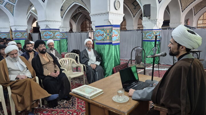 تصاویر/ درس اخلاق طلاب مدرسه علمیه آیت‌الله مدنی کاشانی(ره)