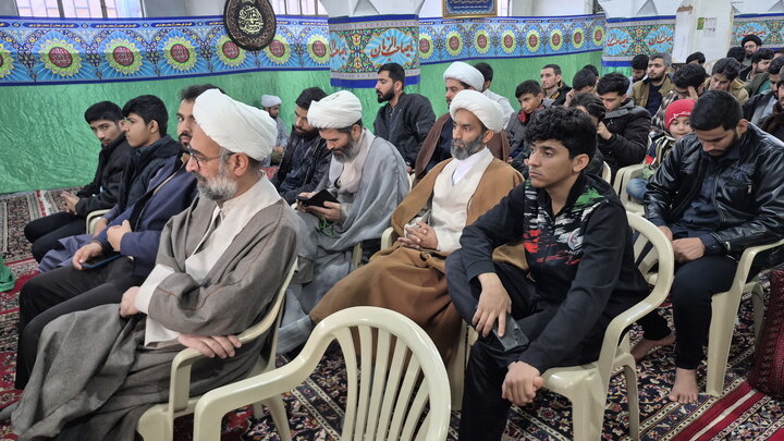 تصاویر/ درس اخلاق طلاب مدرسه علمیه آیت‌الله مدنی کاشانی(ره)