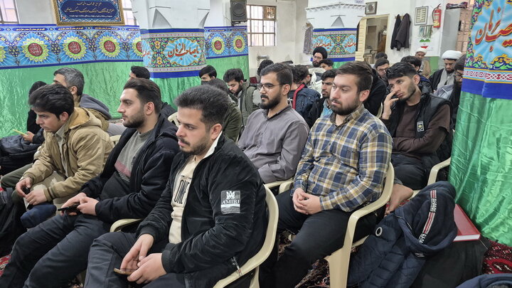 تصاویر/ درس اخلاق طلاب مدرسه علمیه آیت‌الله مدنی کاشانی(ره)