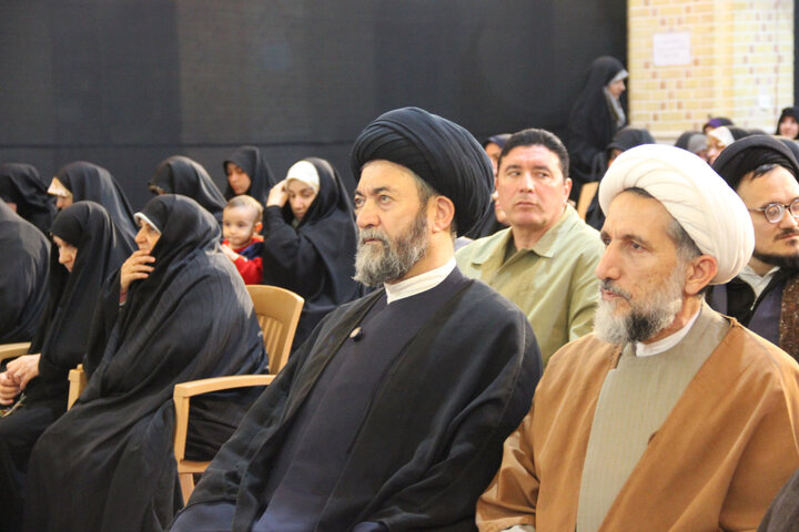 تصاویر / مراسم  فرارسیدن نیمه شعبان با حضور نماینده ولی فقیه در استان اردبیل