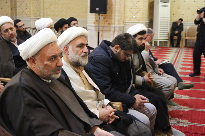 تصاویر / مراسم  فرارسیدن نیمه شعبان با حضور نماینده ولی فقیه در استان اردبیل