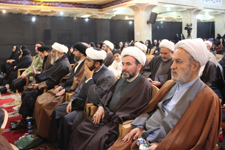 تصاویر / مراسم  فرارسیدن نیمه شعبان با حضور نماینده ولی فقیه در استان اردبیل