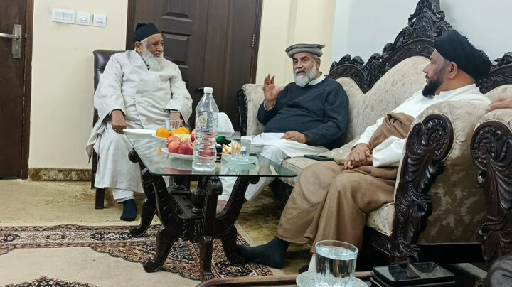 آیت الله حافظ ریاض حسین نجفی کی علامہ راجہ ناصر عباس سے ملاقات؛ اپوزیشن لیڈر سینیٹ کا عہدہ سنبھالنے پر مبارکباد